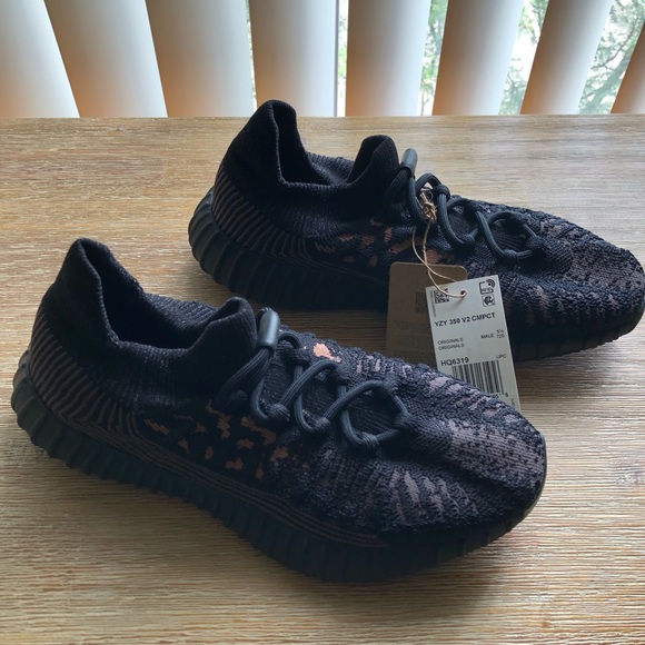 AUTHENTIC YZY 350 V2 CMPCT - Picture 2 of 5